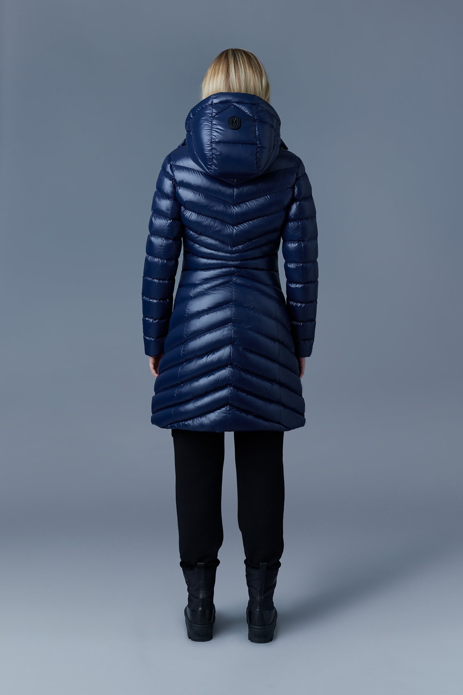 CAMEA Light down jacket with removable hood - 4