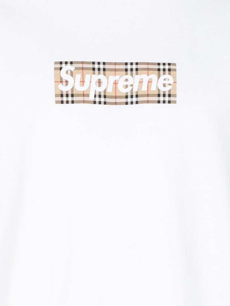 Supreme x Burberry box-logo T-shirt "SS 22" outlook