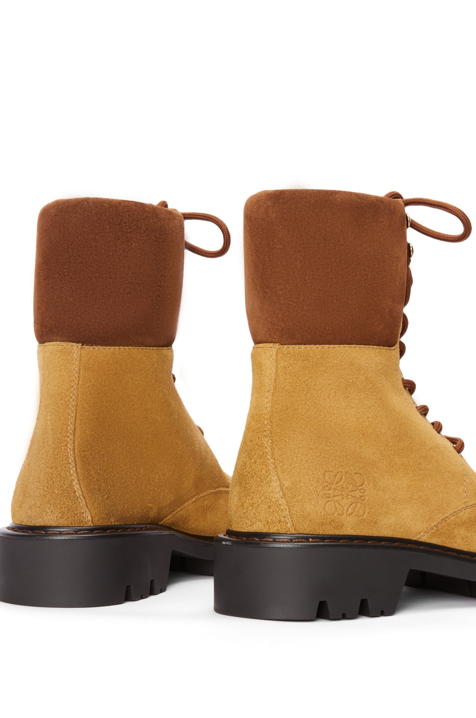 ショートブーツ・ブーティ Loewe Sierra combat boot in suede LOEWE Sierra suede ankle boots | NET-A-PORTER
