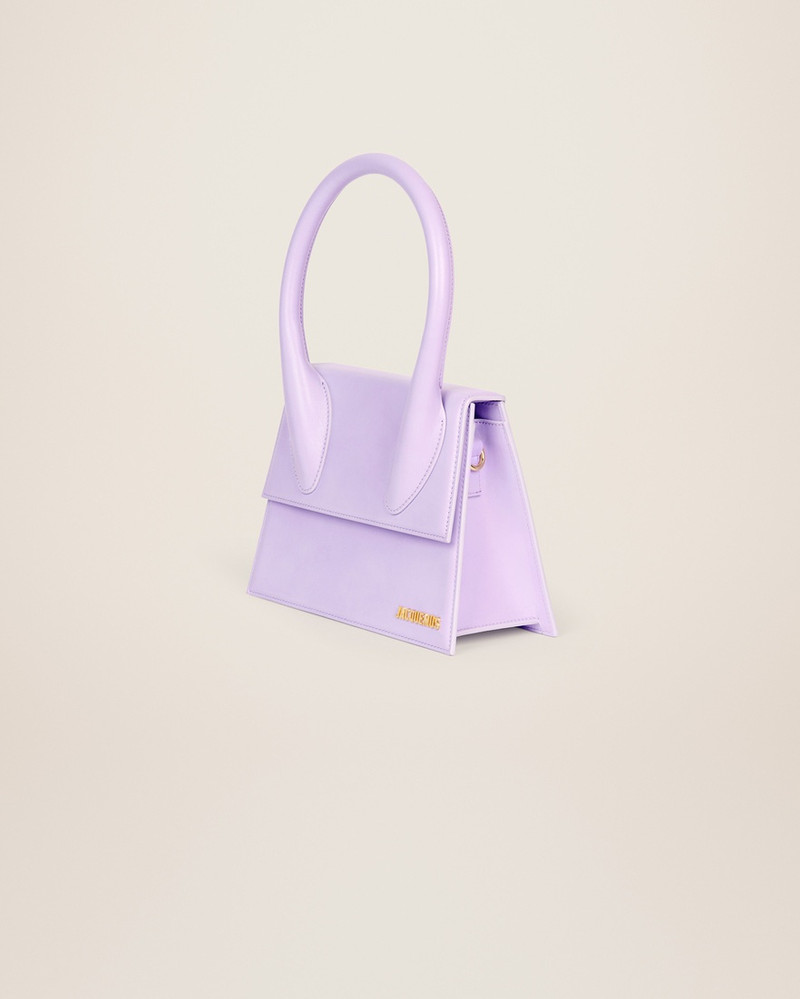 JACQUEMUS Le grand Chiquito outlook