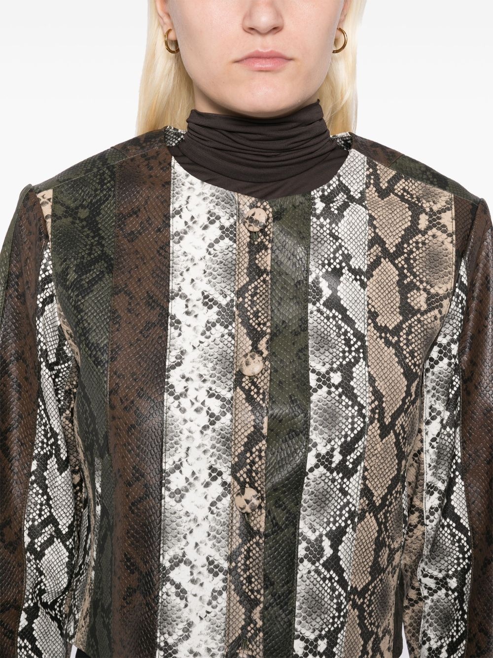 snake-embossed vegan cropped jacket - 5