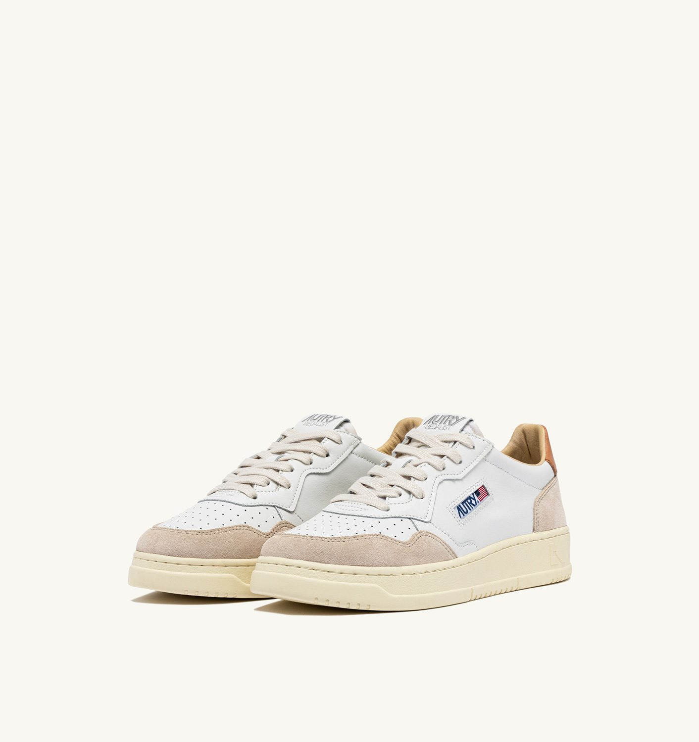 MEDALIST LOW SNEAKERS IN WHITE AND SANDSTORM LEATHER SUEDE - 2