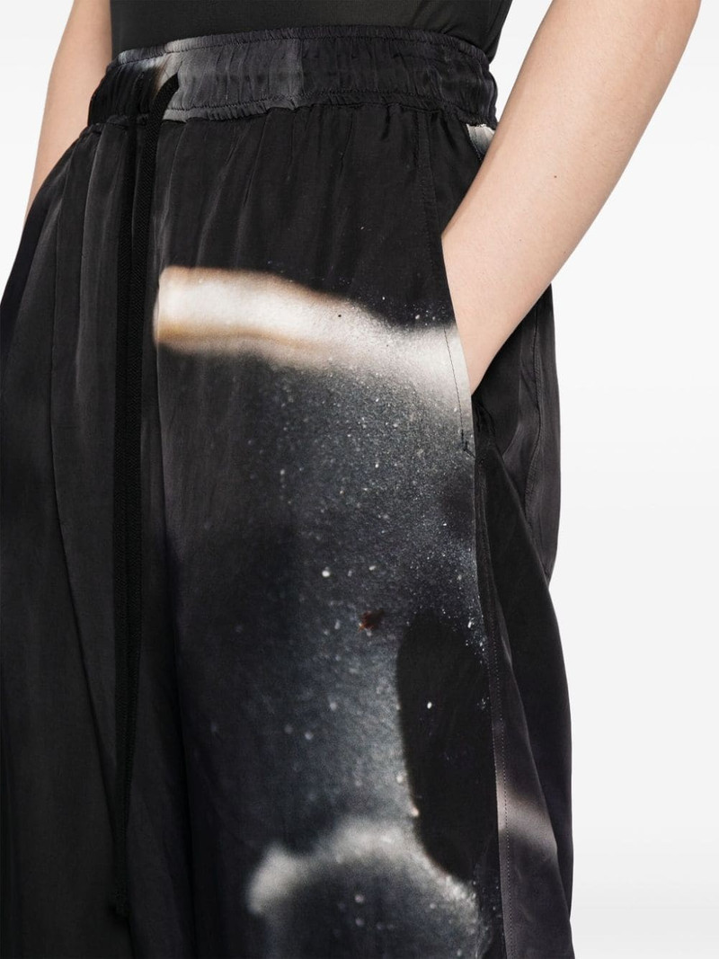 graphic-print bermuda shorts 5
