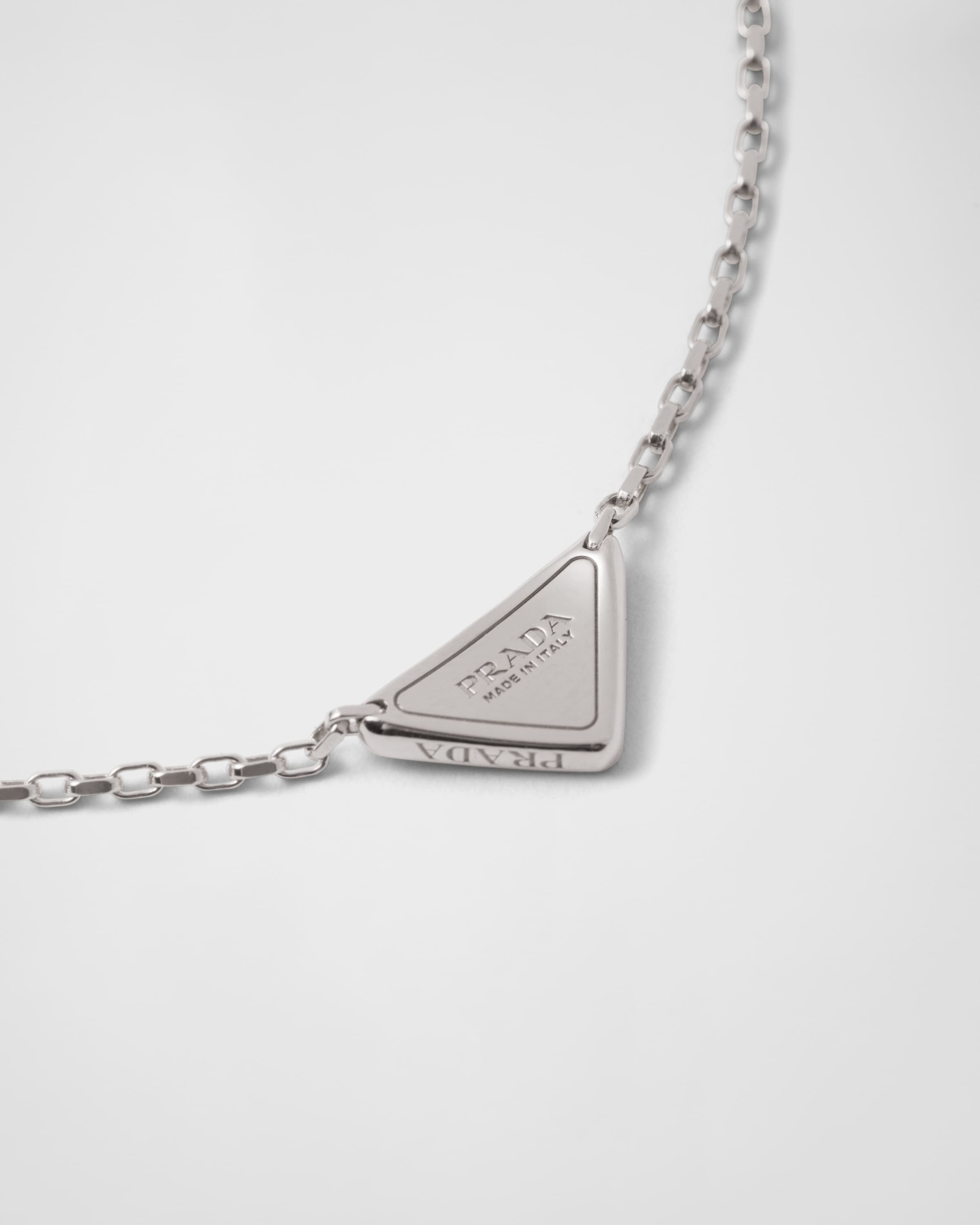 Eternal Gold micro triangle pendant necklace in white gold and diamonds - 3