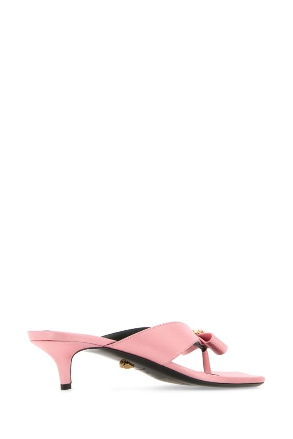 【関税&送料込】Versace Pink Satin Gianni Ribbon Thong Mules 90_1017314-