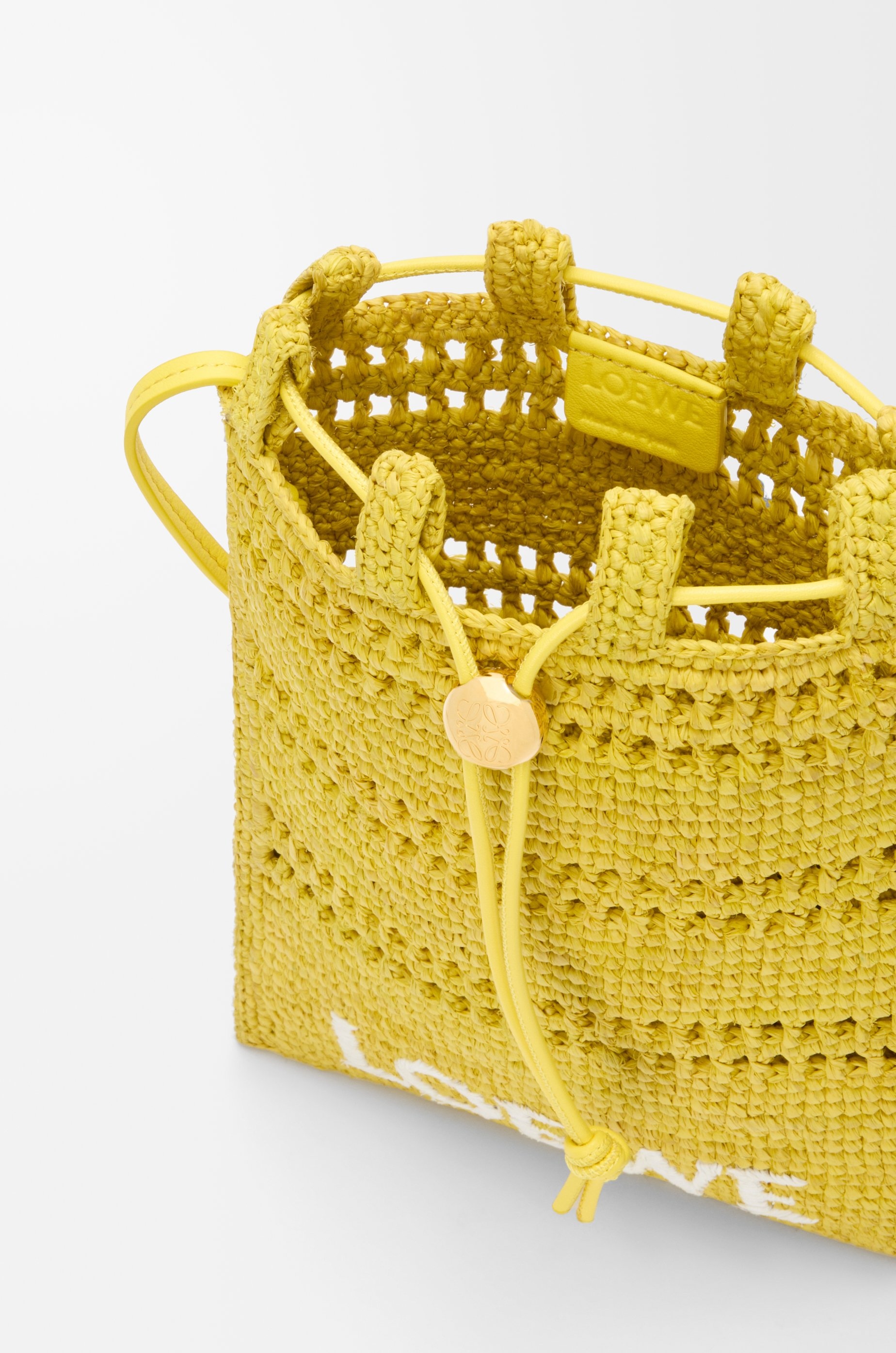 Drawstring pocket in raffia - 5
