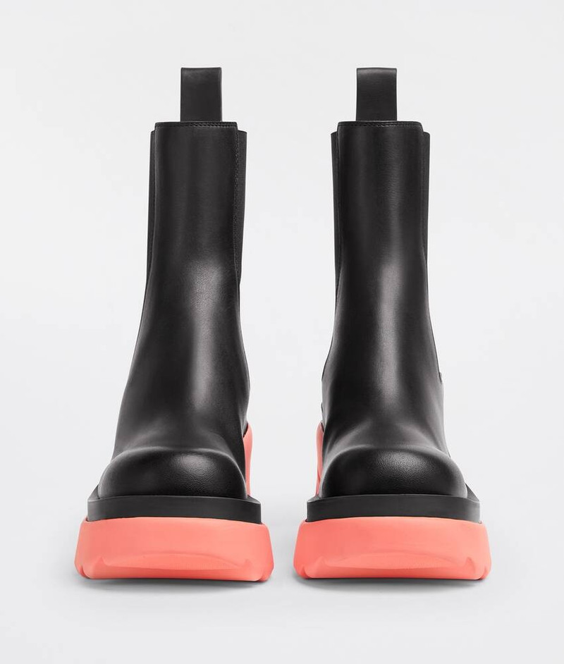 Bottega Veneta flash outlook