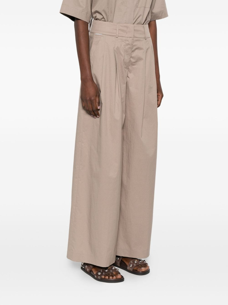 pleated trousers 3
