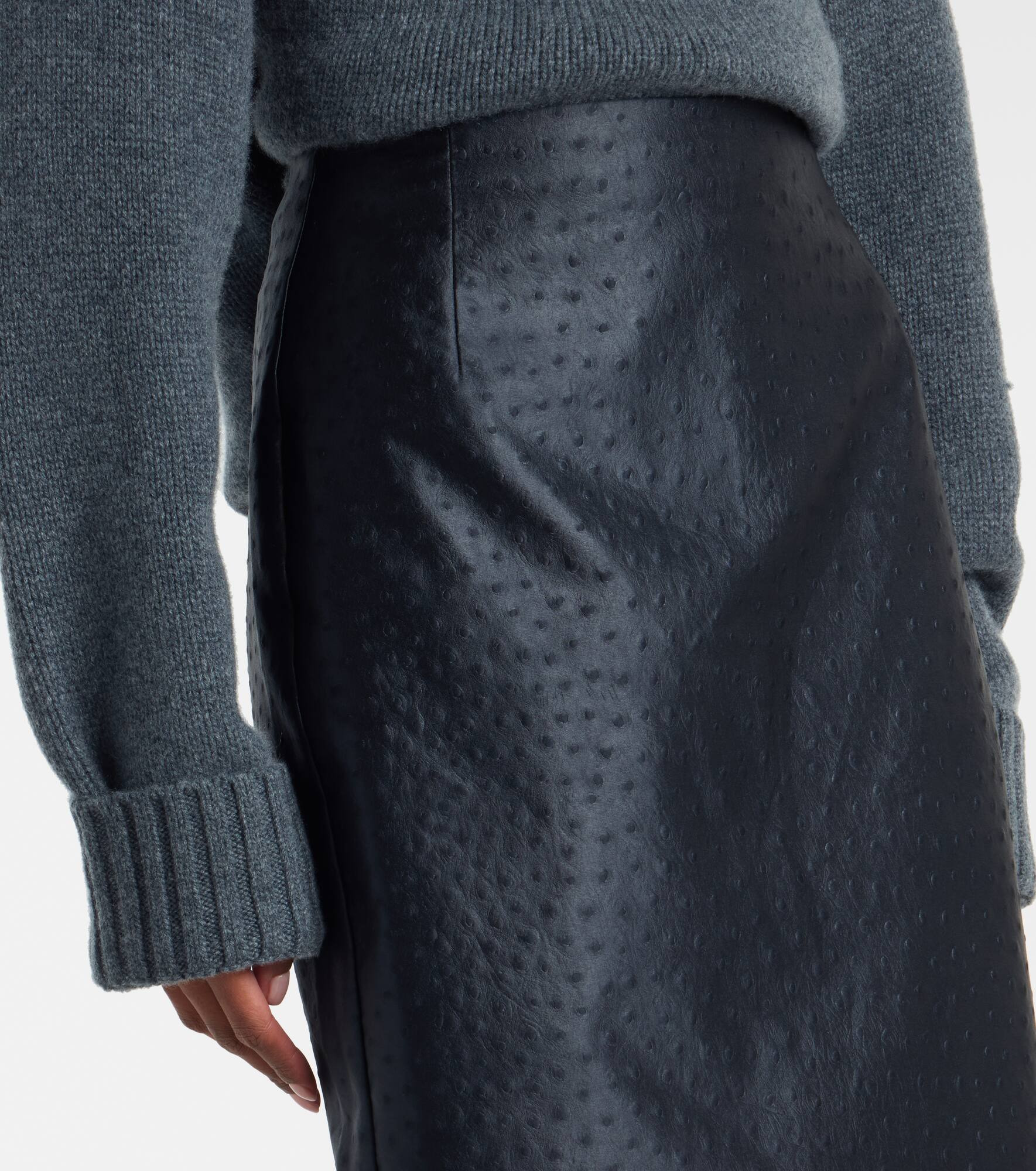 Embossed high-rise midi skirt - 4