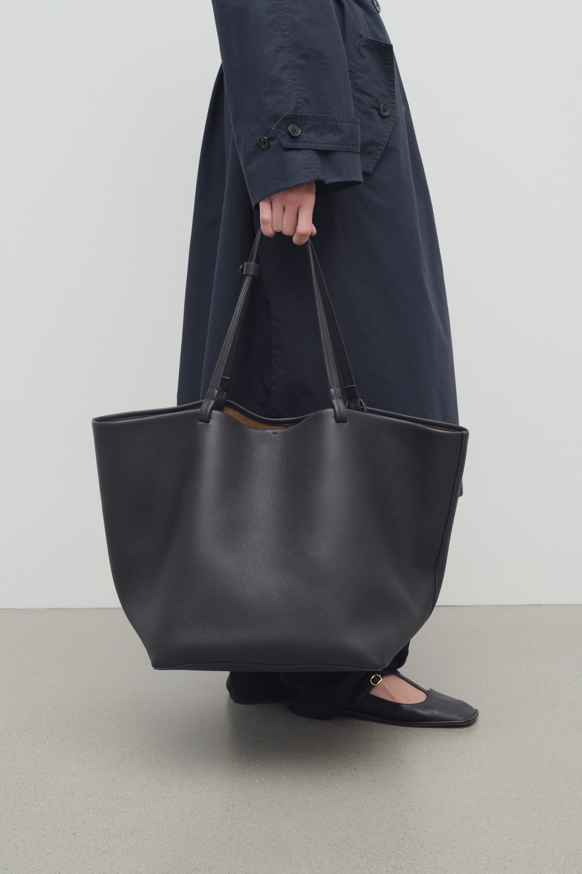 XL Park Tote in Leather - 4