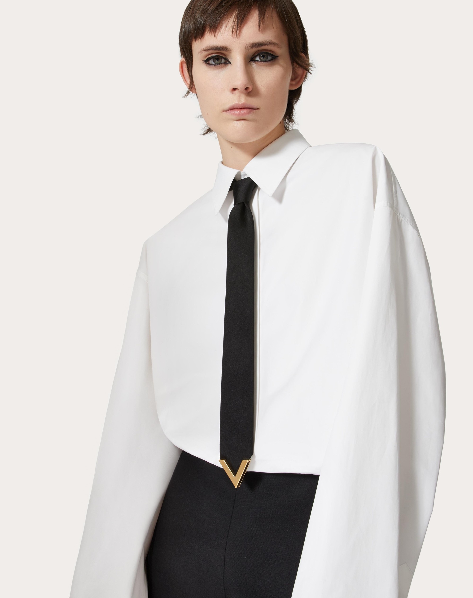 WOOL AND SILK VALENTIE TIE WITH METAL V APPLIQUÉ - 5