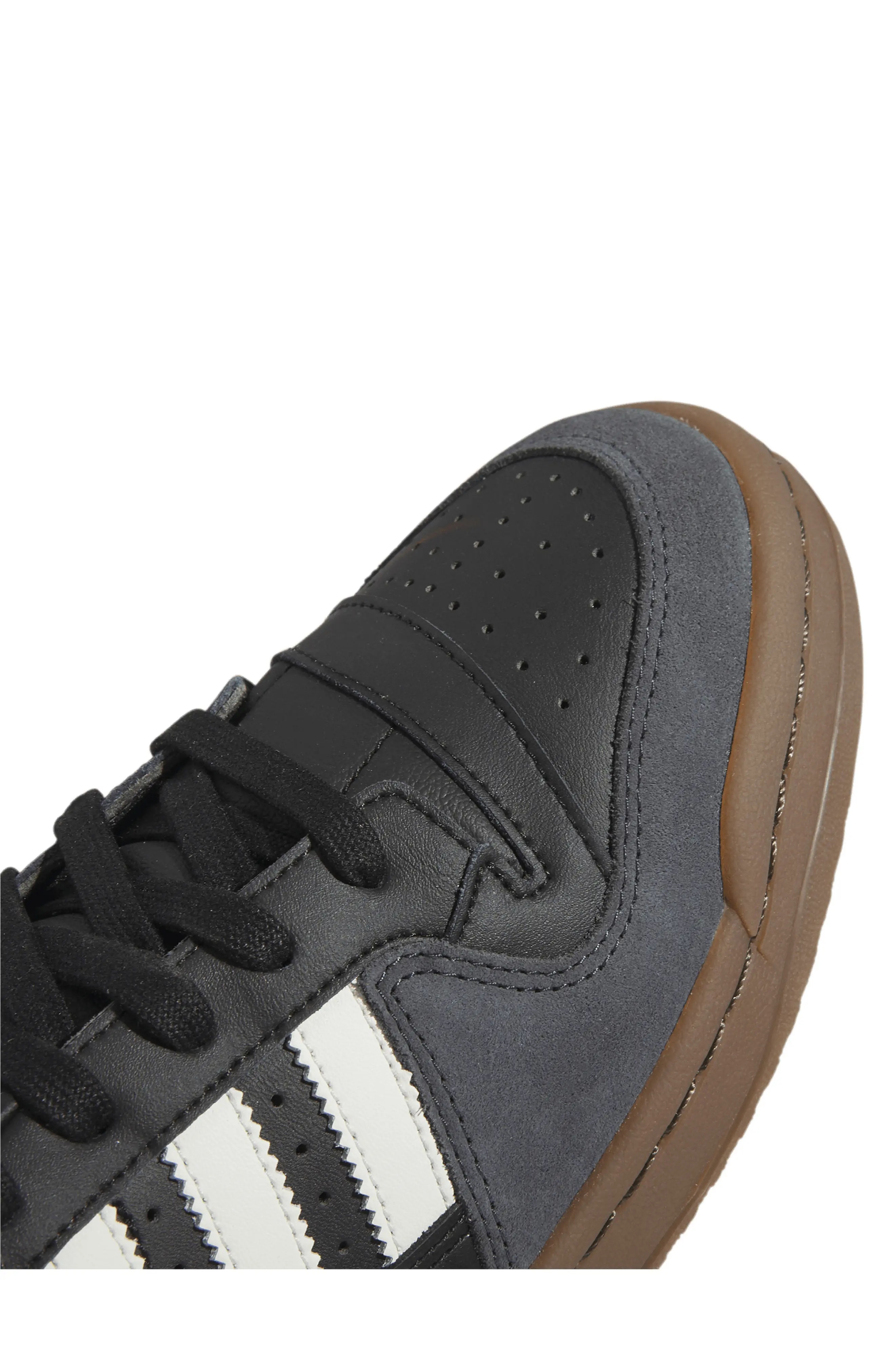 Forum 84 Low Basketball Sneaker in Black/Ivory/Gum - 9