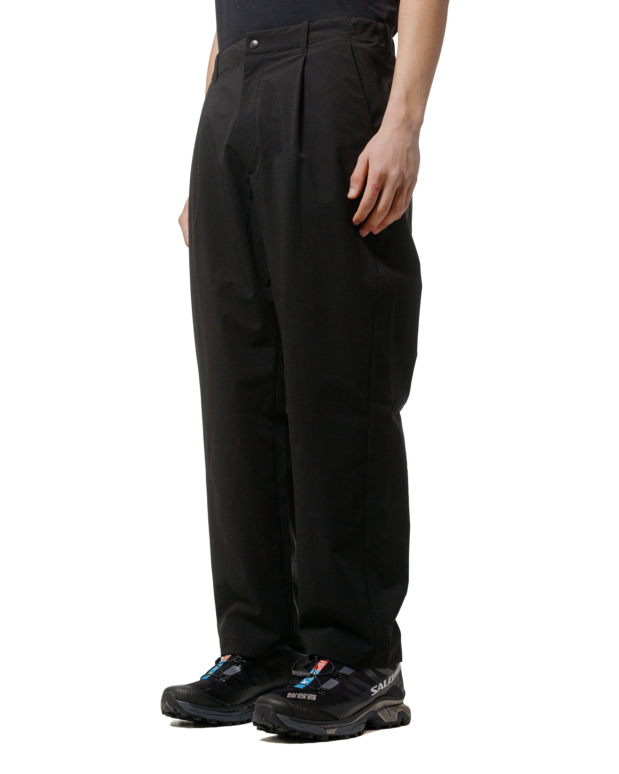 One Tuck Tapered Light Pants Black - 2