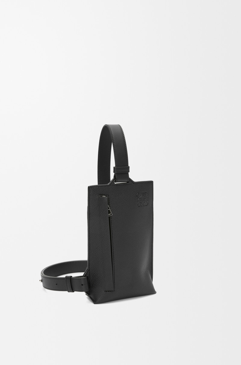 Vertical T Pocket in grained calfskin 3