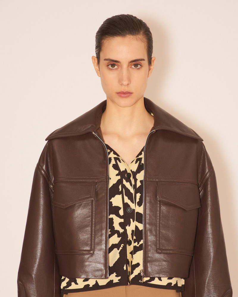 SAPIR - Slim regenerated leather boxxy cropped jacket - Dark brown 5