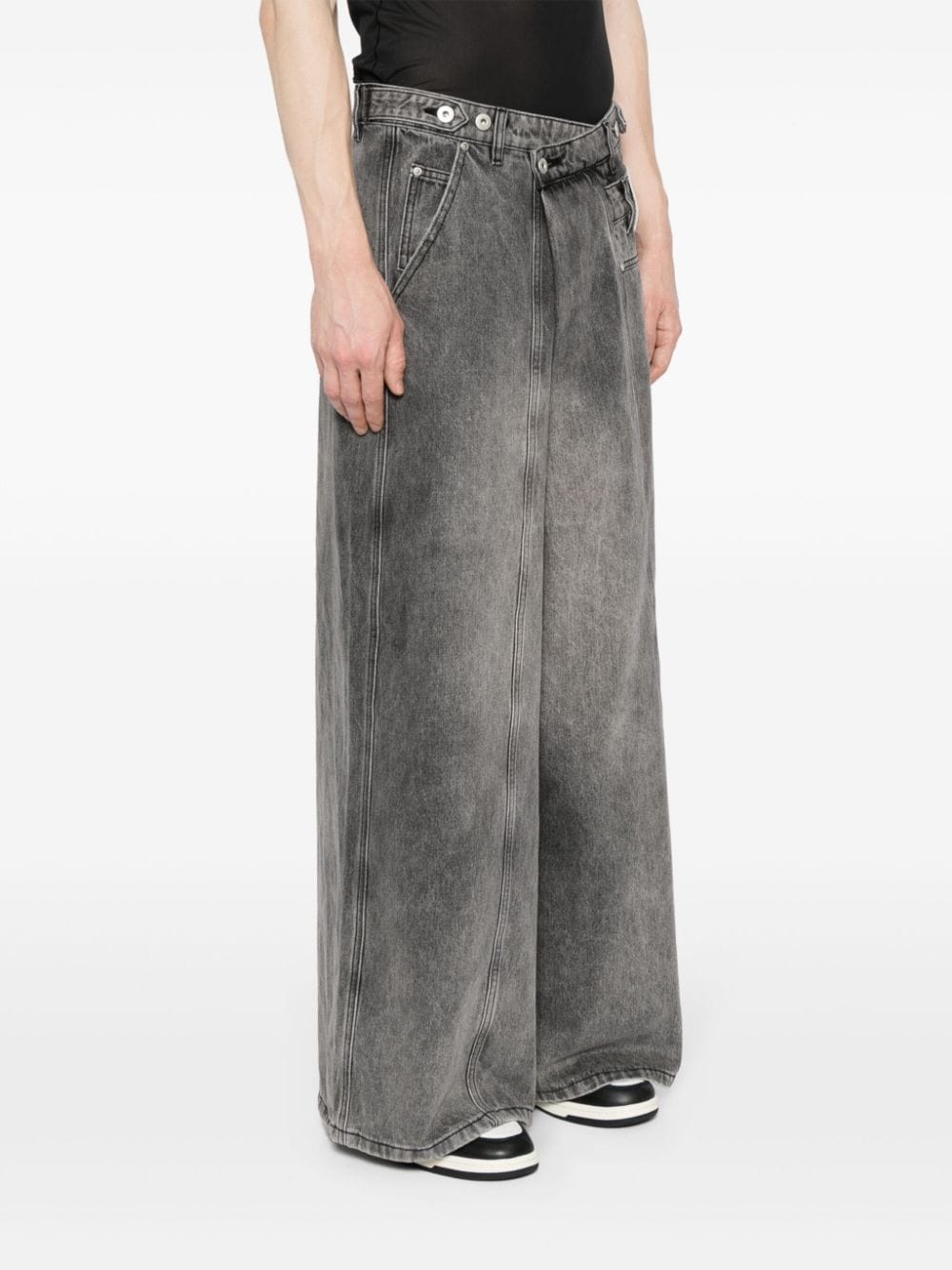 asymmetric-waist wide-leg jeans - 4