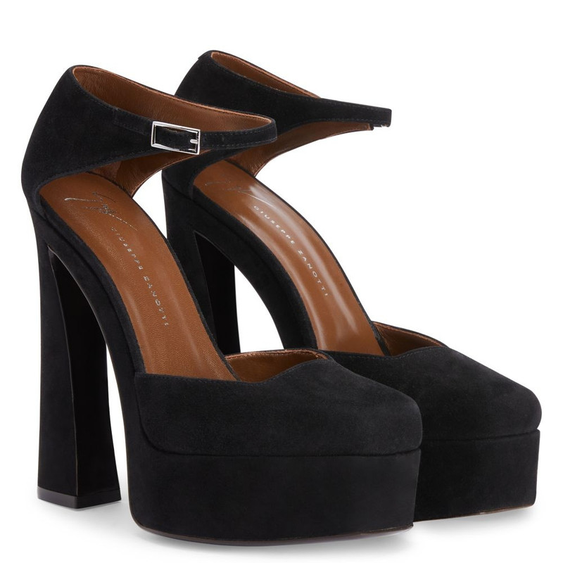 Giuseppe Zanotti Guendaline outlook