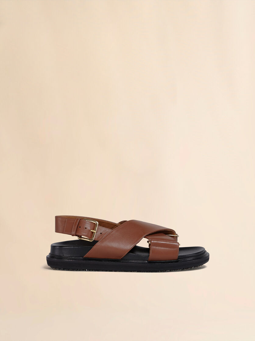 BROWN LEATHER FUSSBETT - 1