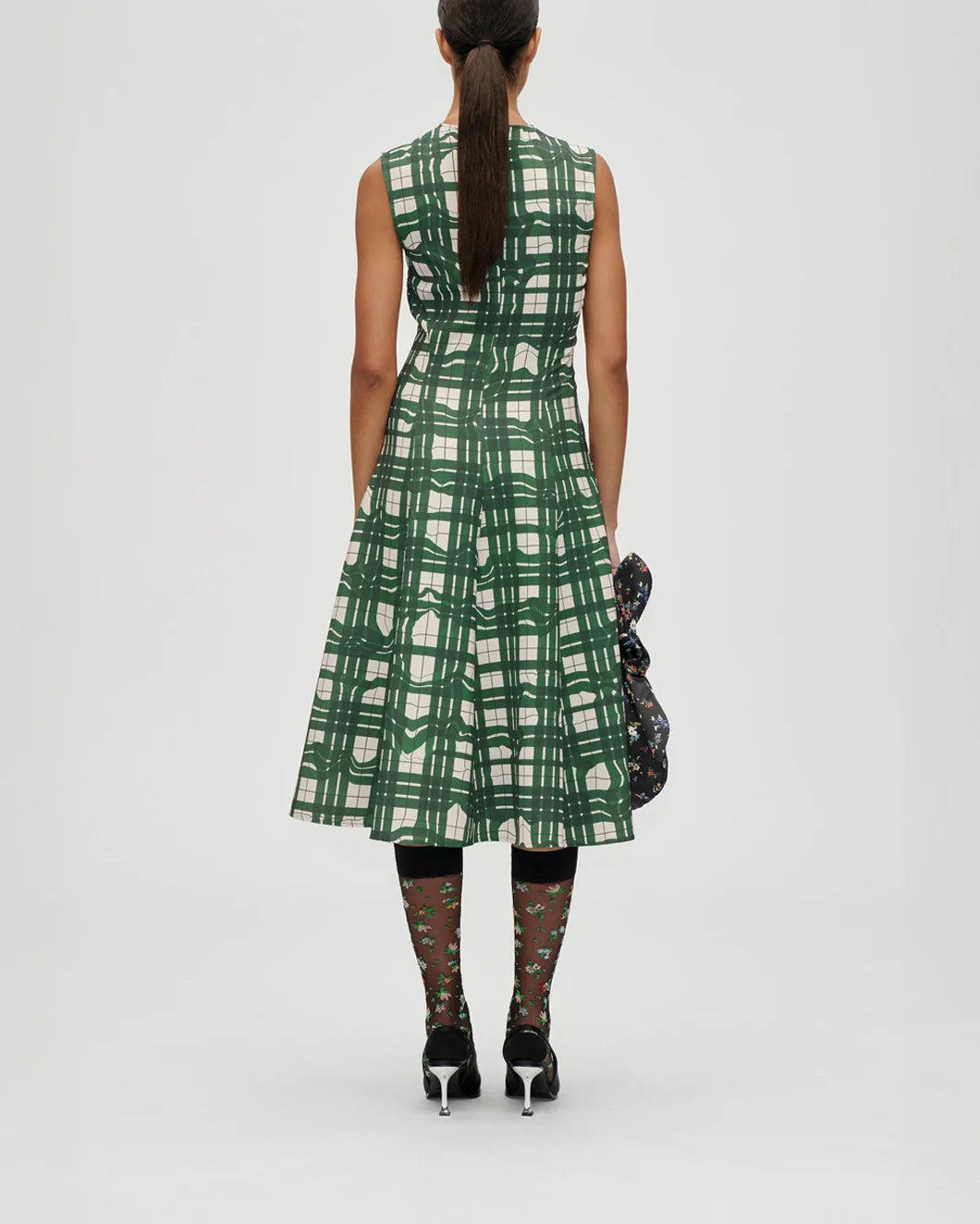 SLEEVELESS GATHERED MIDI DRESS - CHECKERED WAVE - 3