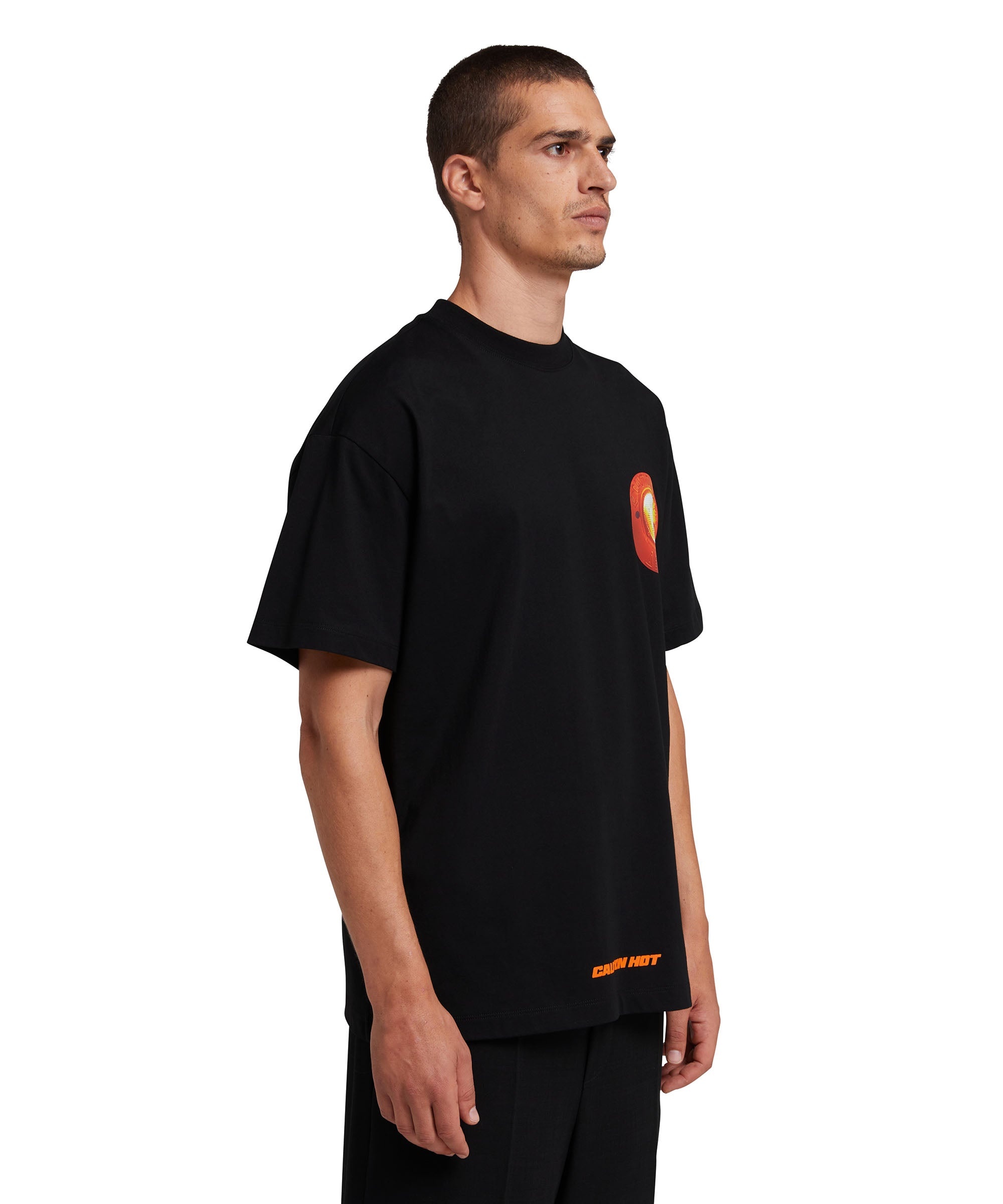 T-Shirt with "Caution hot" graphic - 4