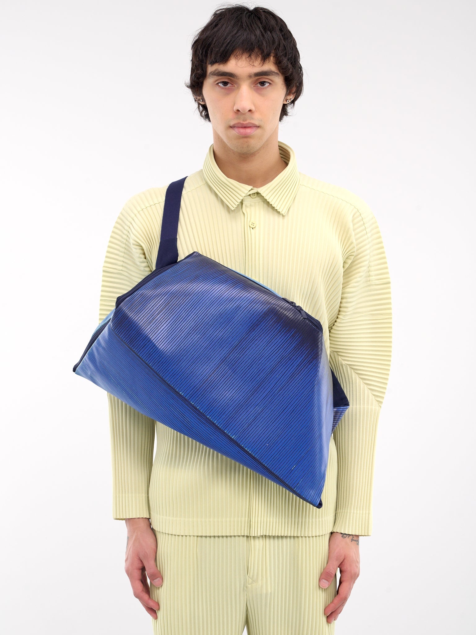 homme plisse ロナンブルレック バッグ 限定品 homme plisse ロナンブルレック バッグ 限定品