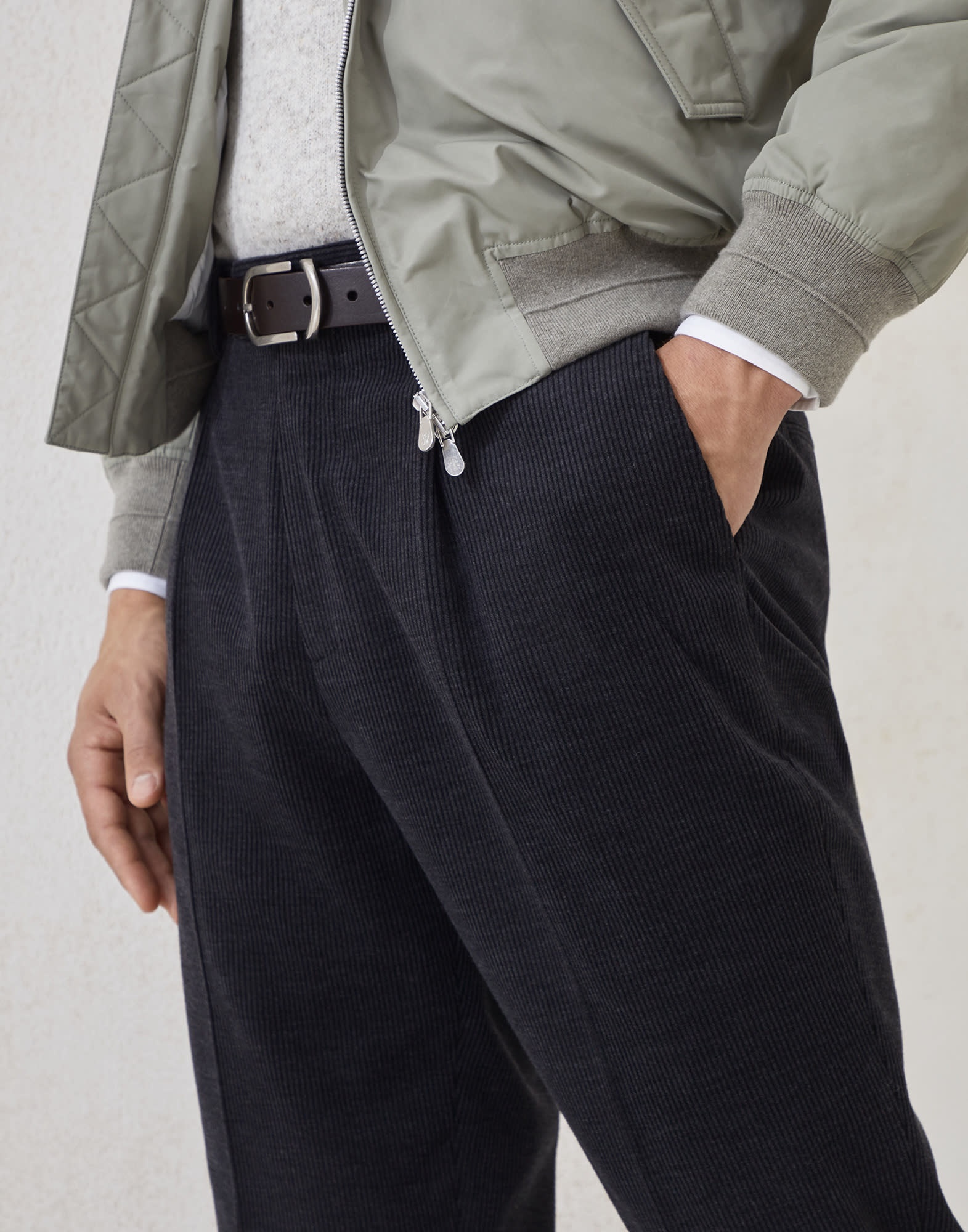Wool, silk and cashmere corduroy leisure fit trousers with pleat - 3