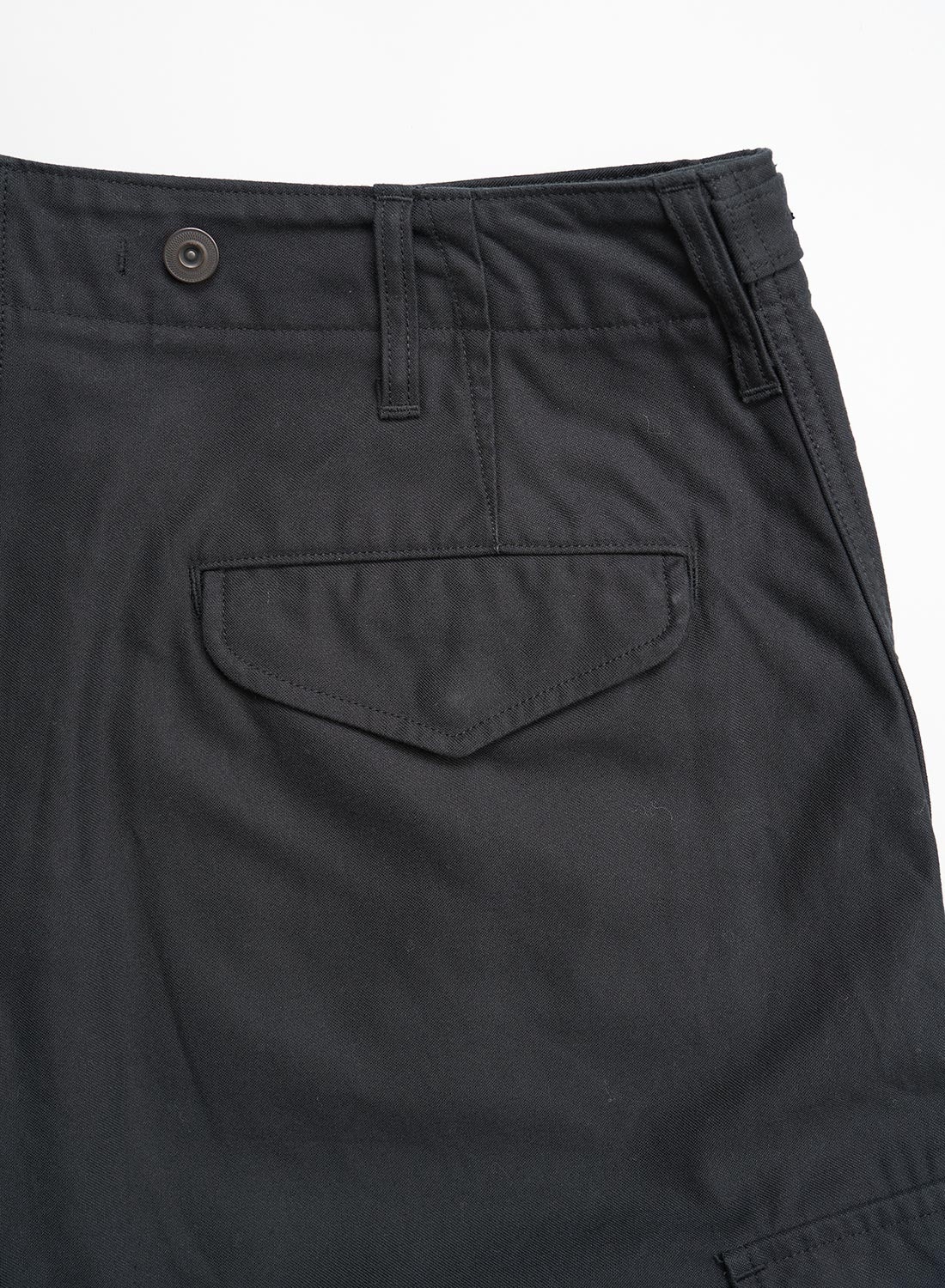 Army Cargo Shorts in Black - 7