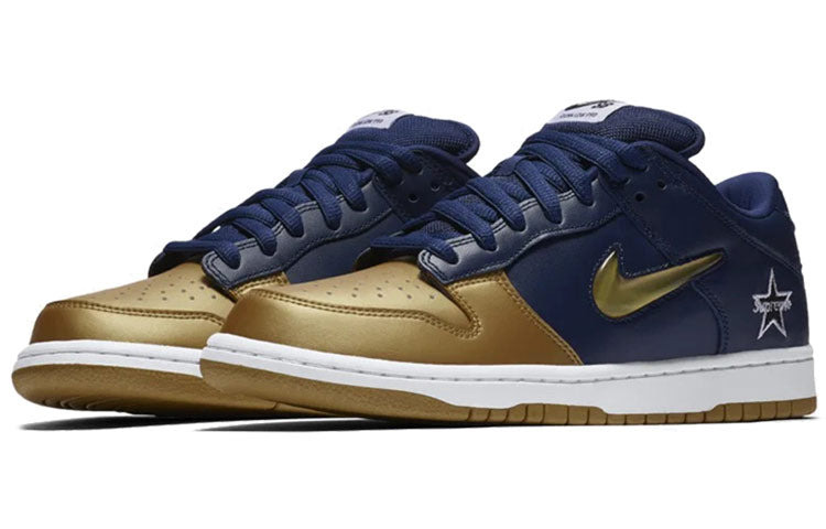 Nike x Supreme SB Dunk Low QS 'Metallic Gold' CK3480-700 - 4