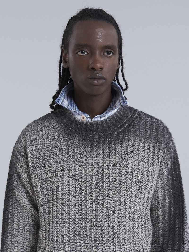 MOULINÉ SHETLAND WOOL SWEATER WITH CONTRAST-SPRAYED NECK AND SLEEVES 4