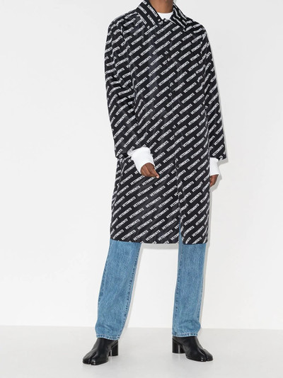 VETEMENTS logo print raincoat outlook