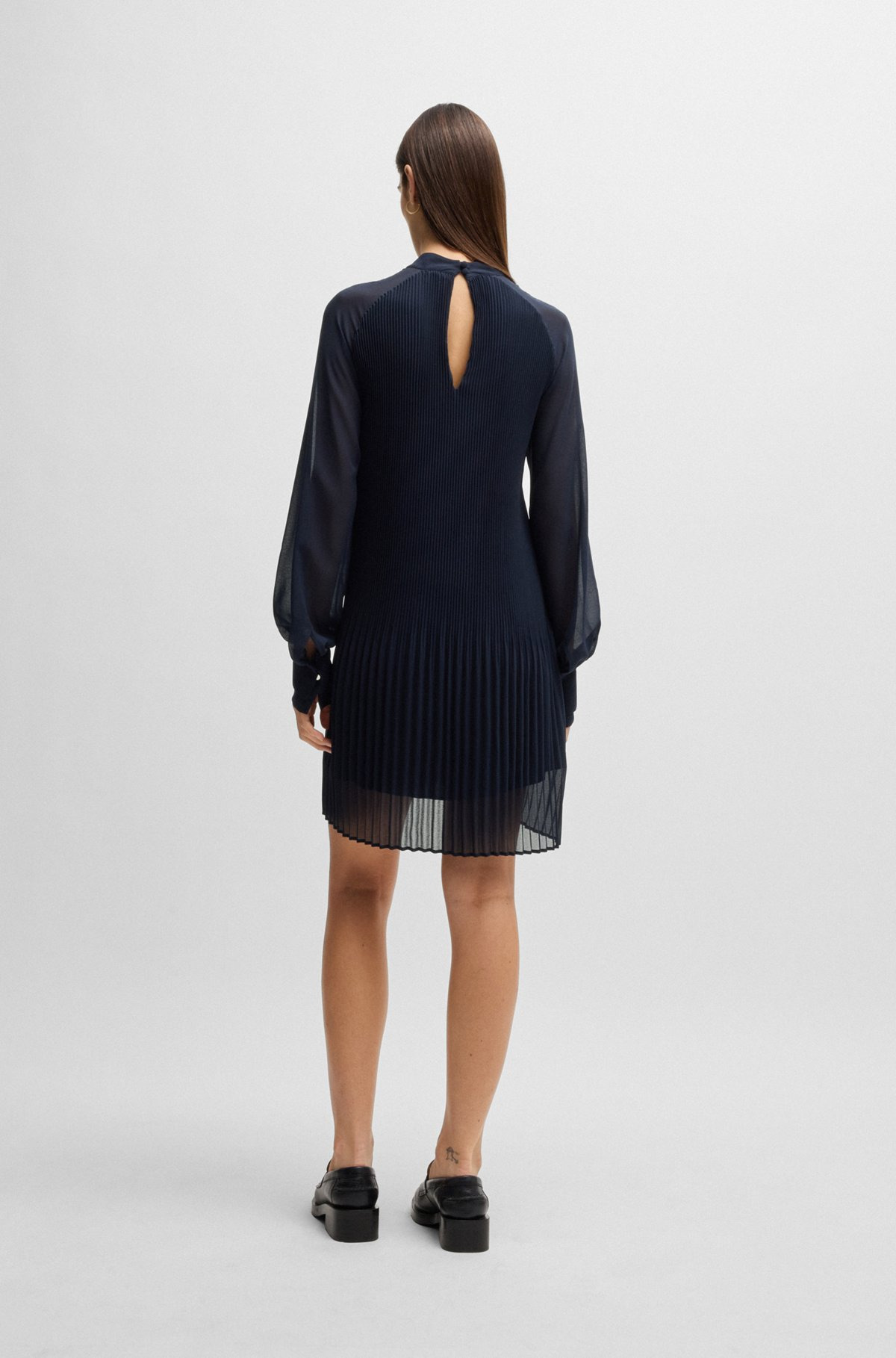 HIGH-NECK DRESS WITH PLISSÉ PLEATS AND SHEER SLEEVES - 4