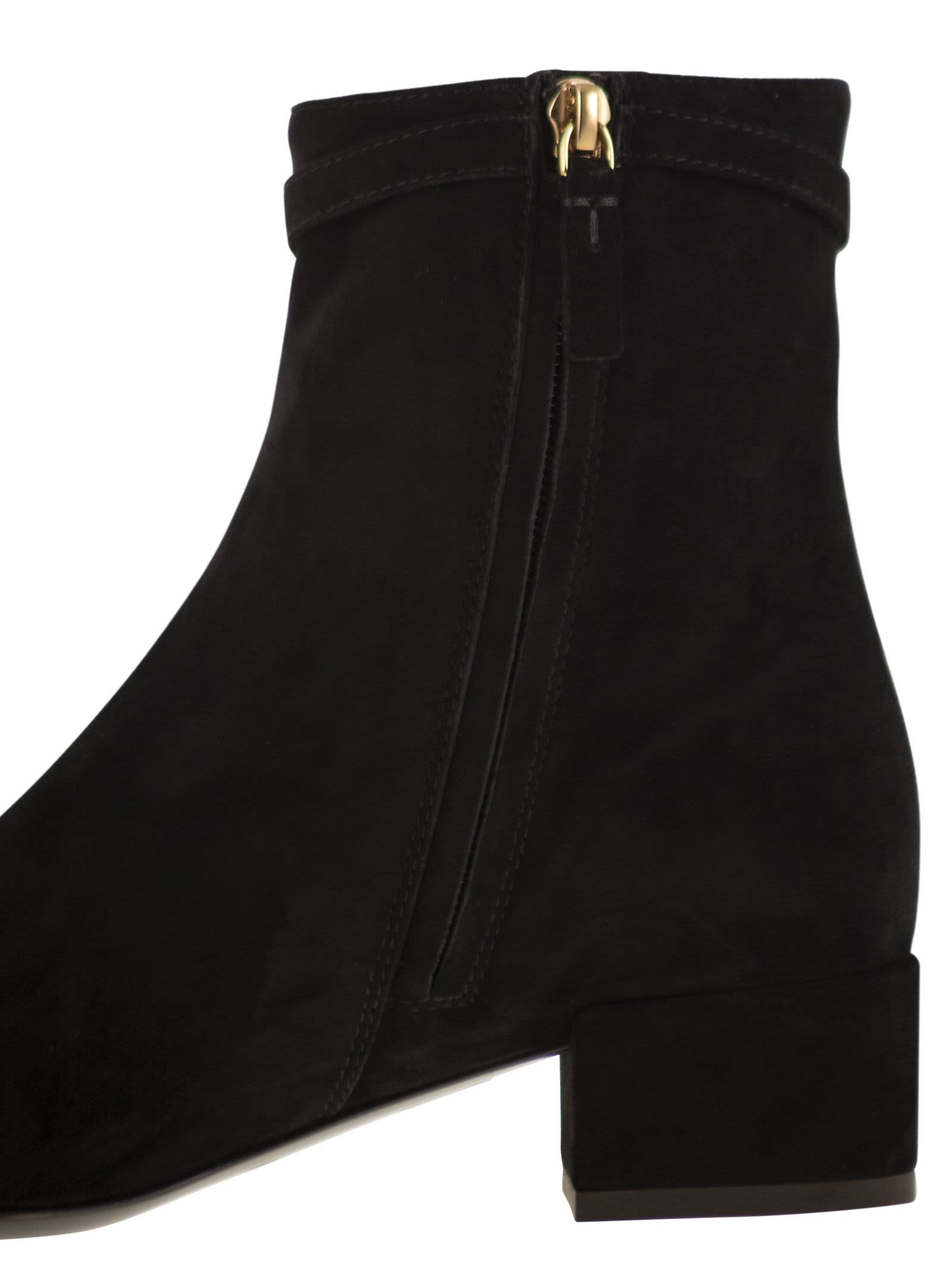 Tod's Women Suede Ankle Boots - 7
