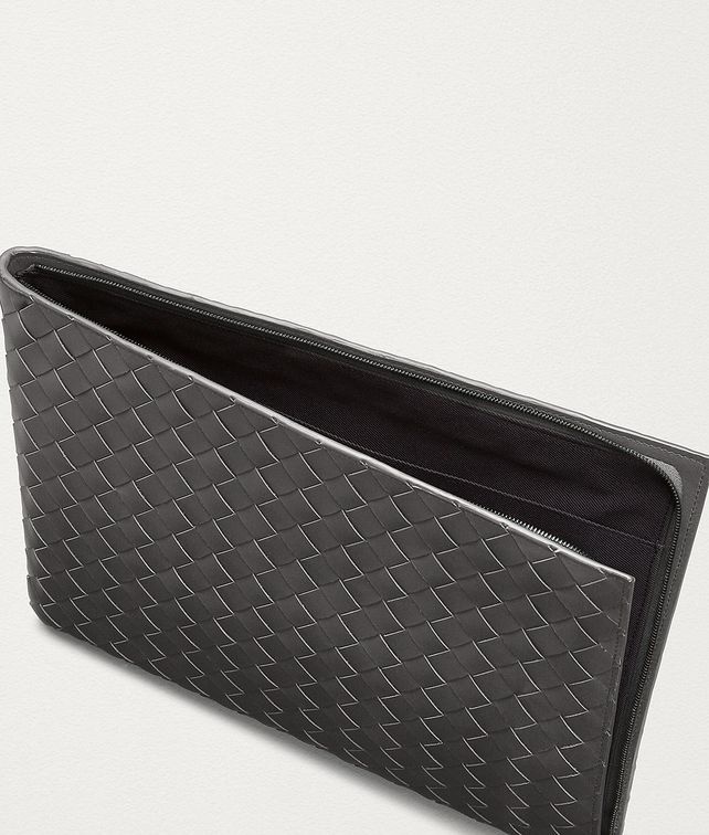 POUCH 4