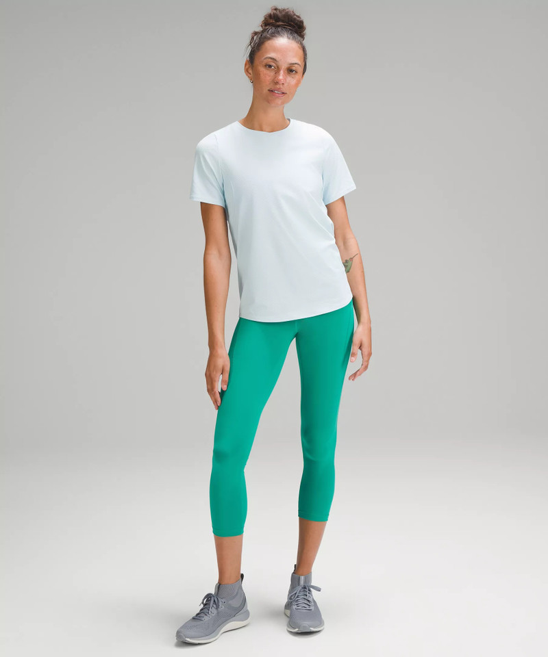 lululemon Women's Chargefeel Mid Workout Shoe outlook
