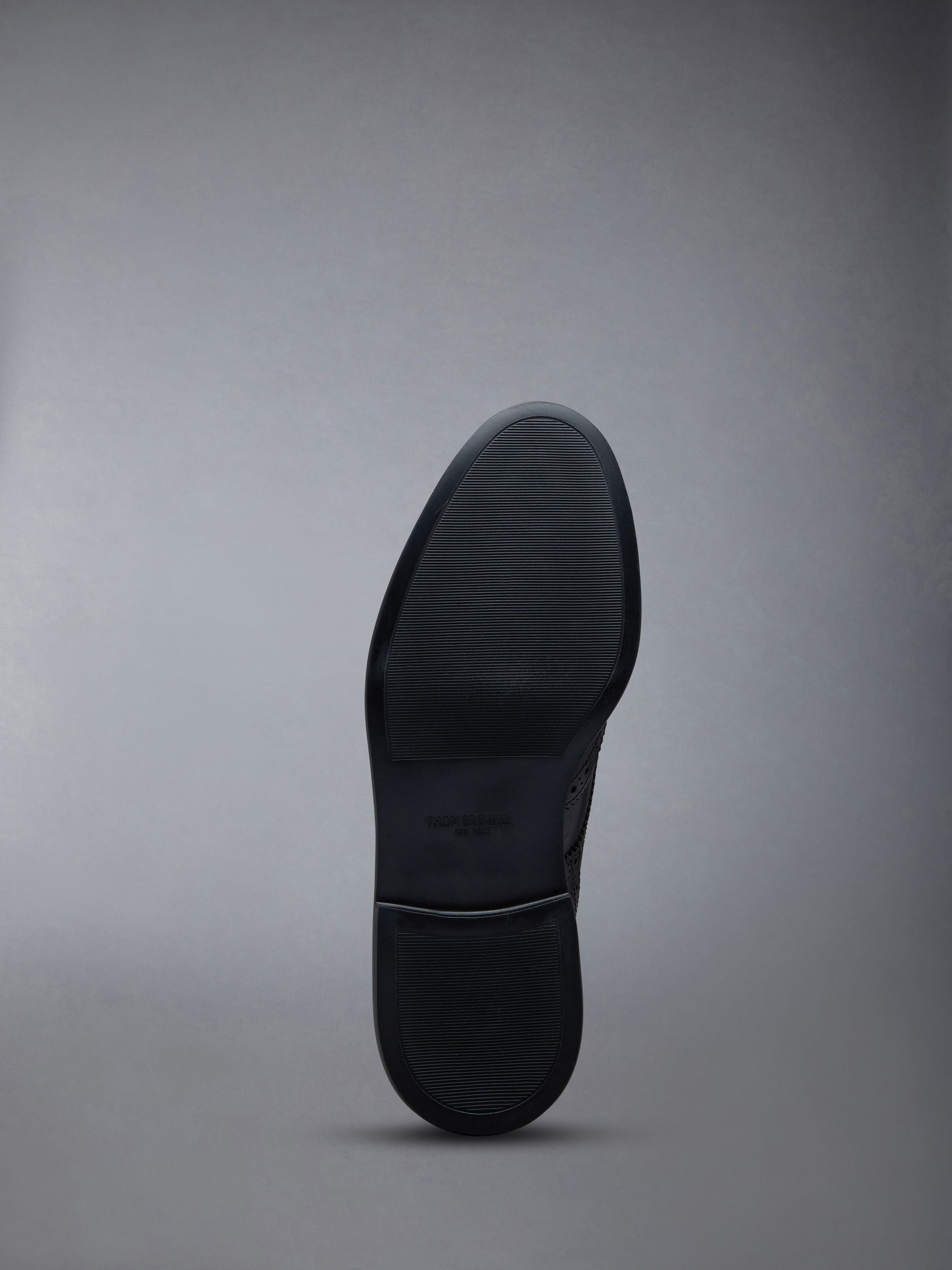 Pebble Grain Wingtip Boot - 6