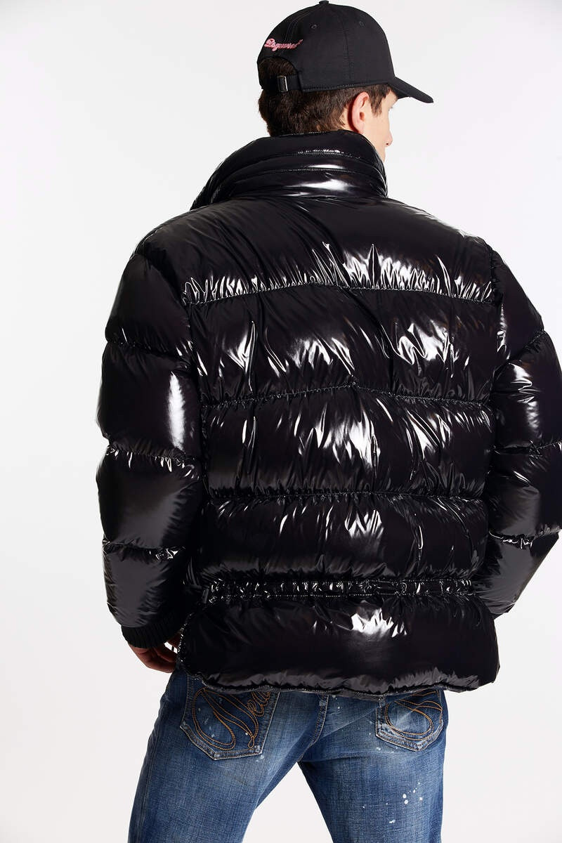 DSQUARED2 GLOSSY PUFF KABAN outlook