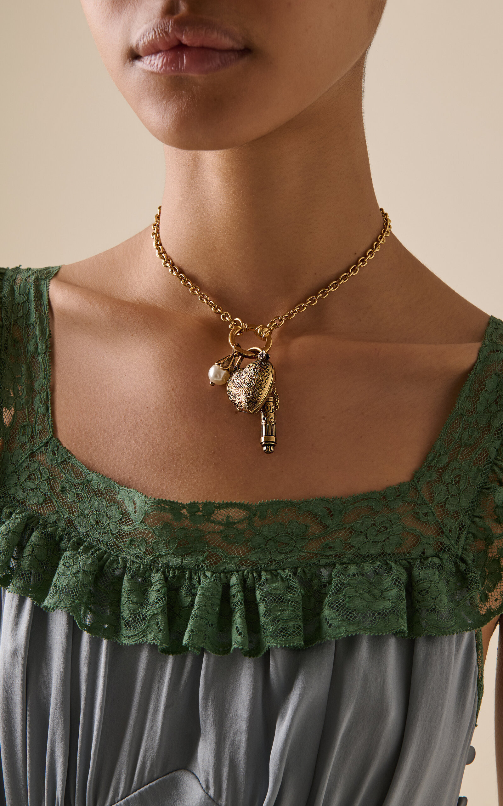 Château Treasures Brass and Pearl Necklace gold - 2