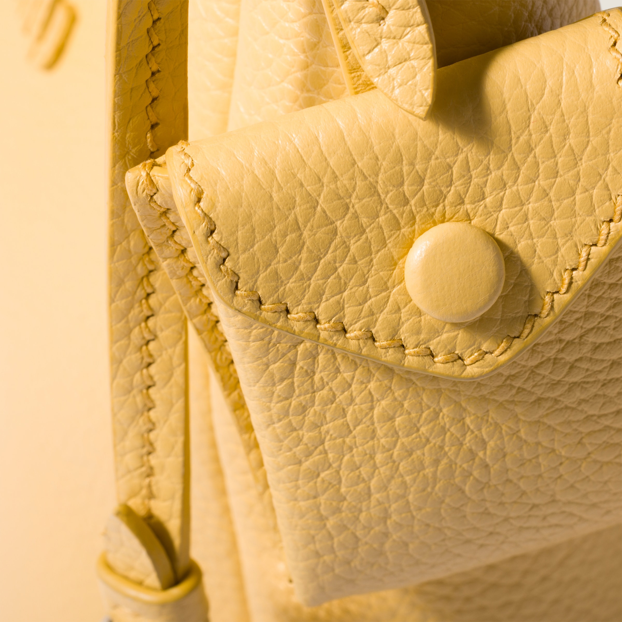 Leather bucket bag - 5