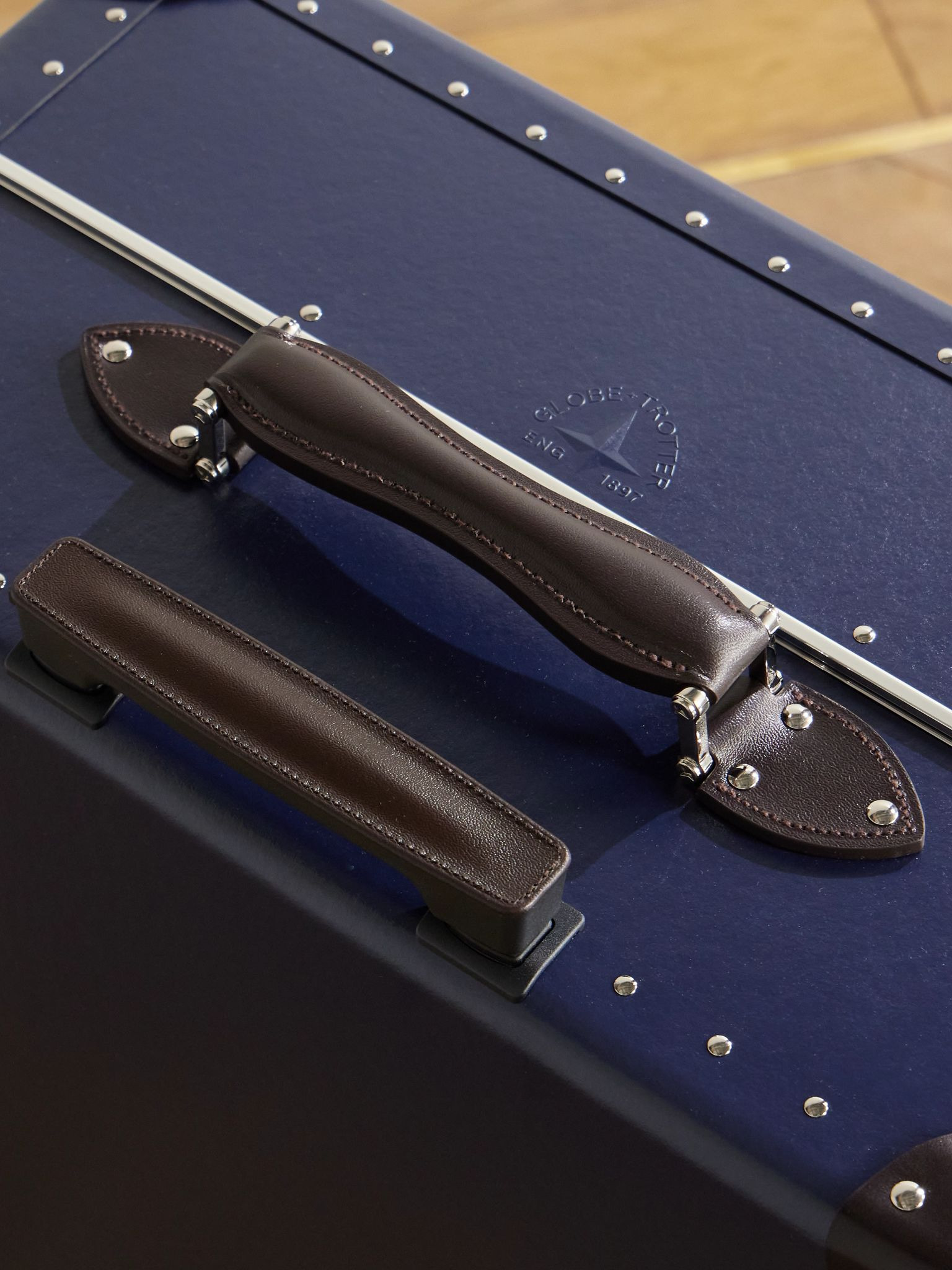 Metropolis Leather-Trimmed Suitcase Navy - 5
