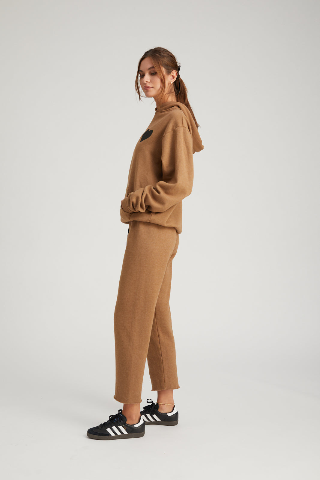 CAMEL HEART HOODIE - 3