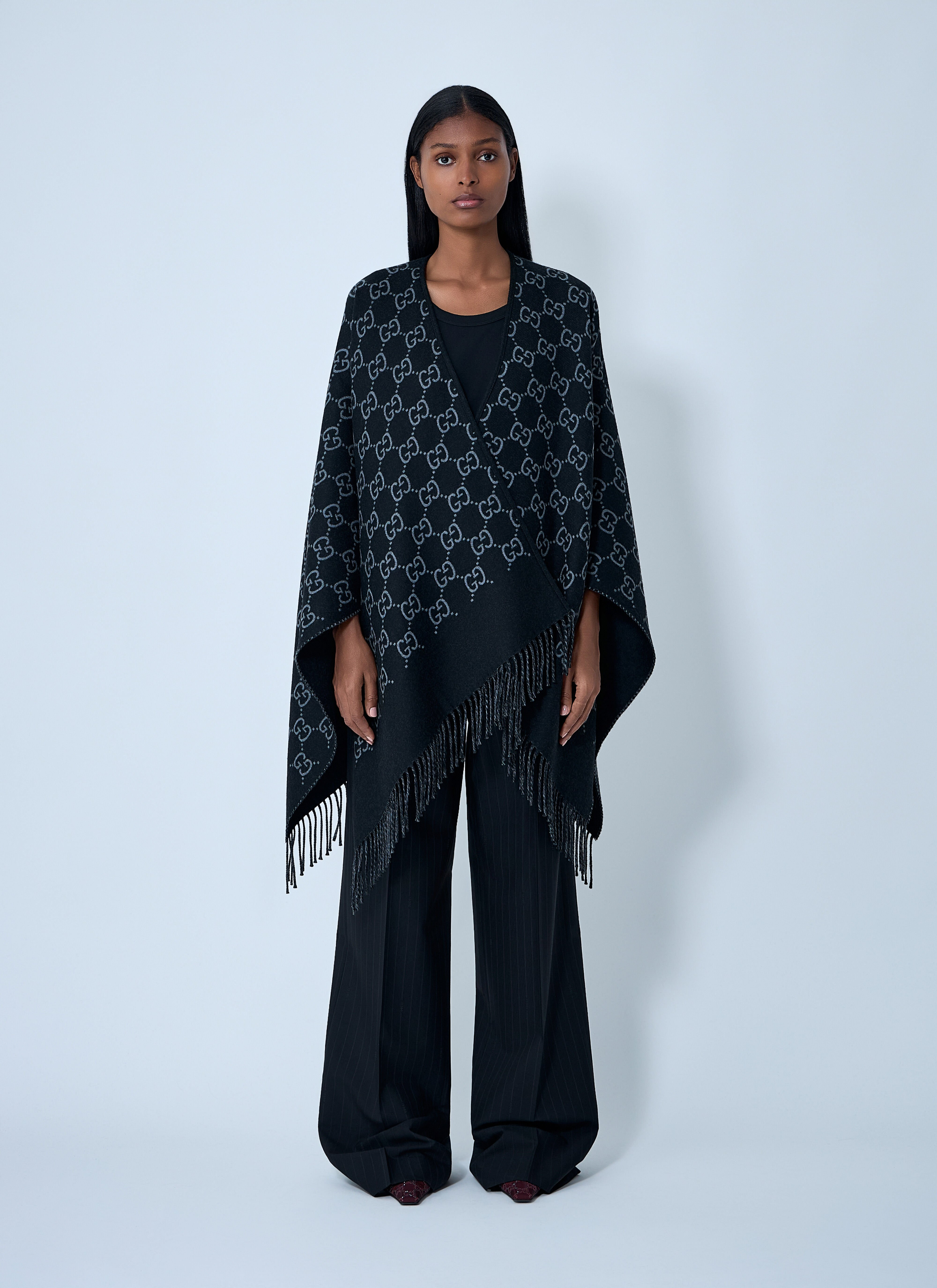 GG Poncho - 1