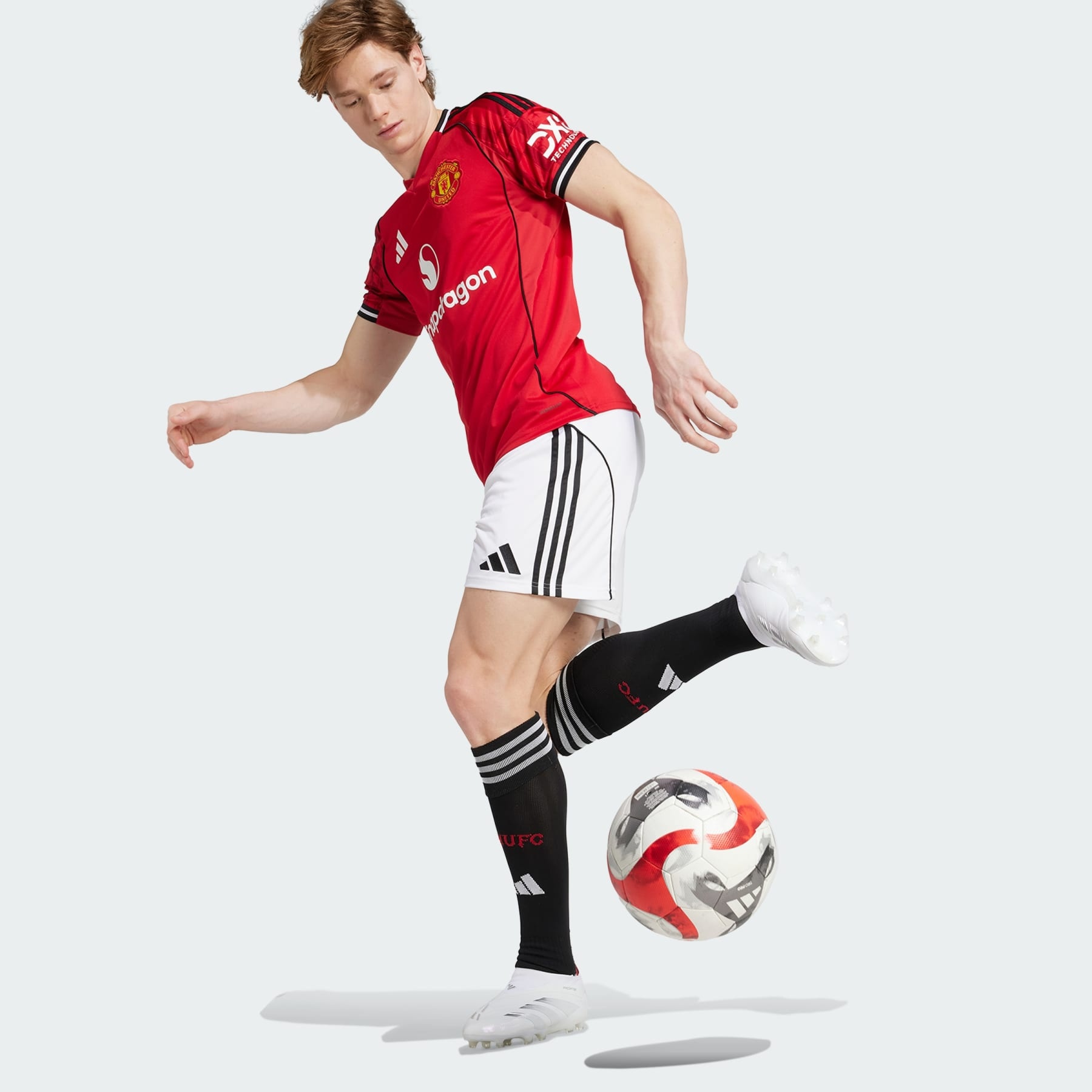 Manchester United 25/26 Home Shorts - 4