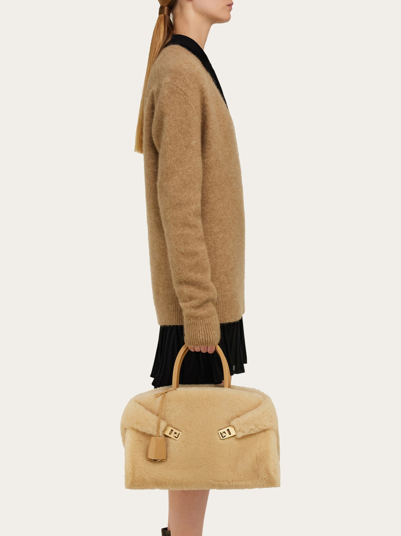 FERRAGAMO Hug handbag (M) outlook