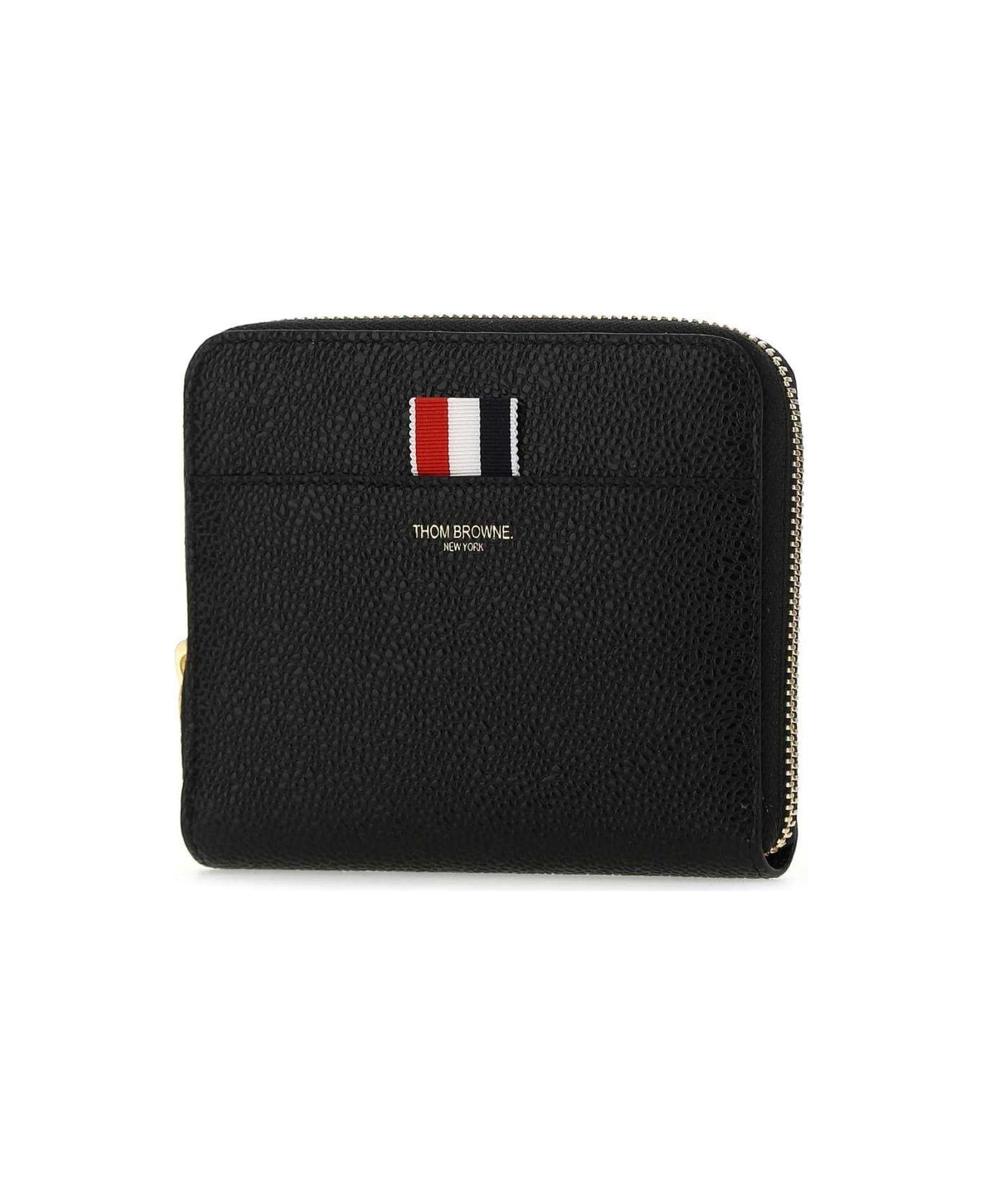 Logo Embossed Zipped Wallet - 3