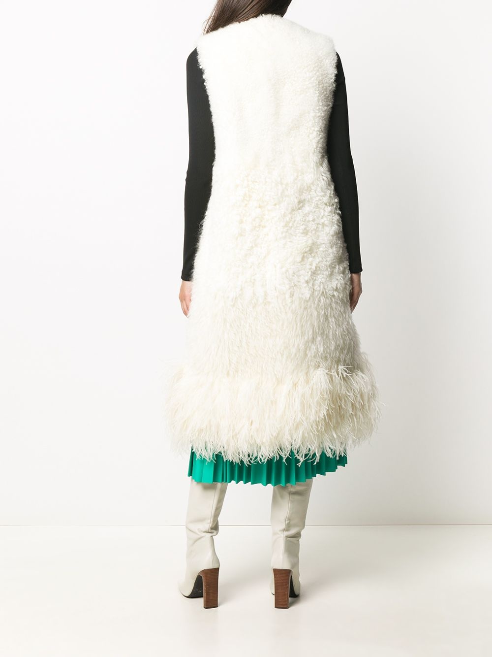 sleeveless shearling oversized coat - 4