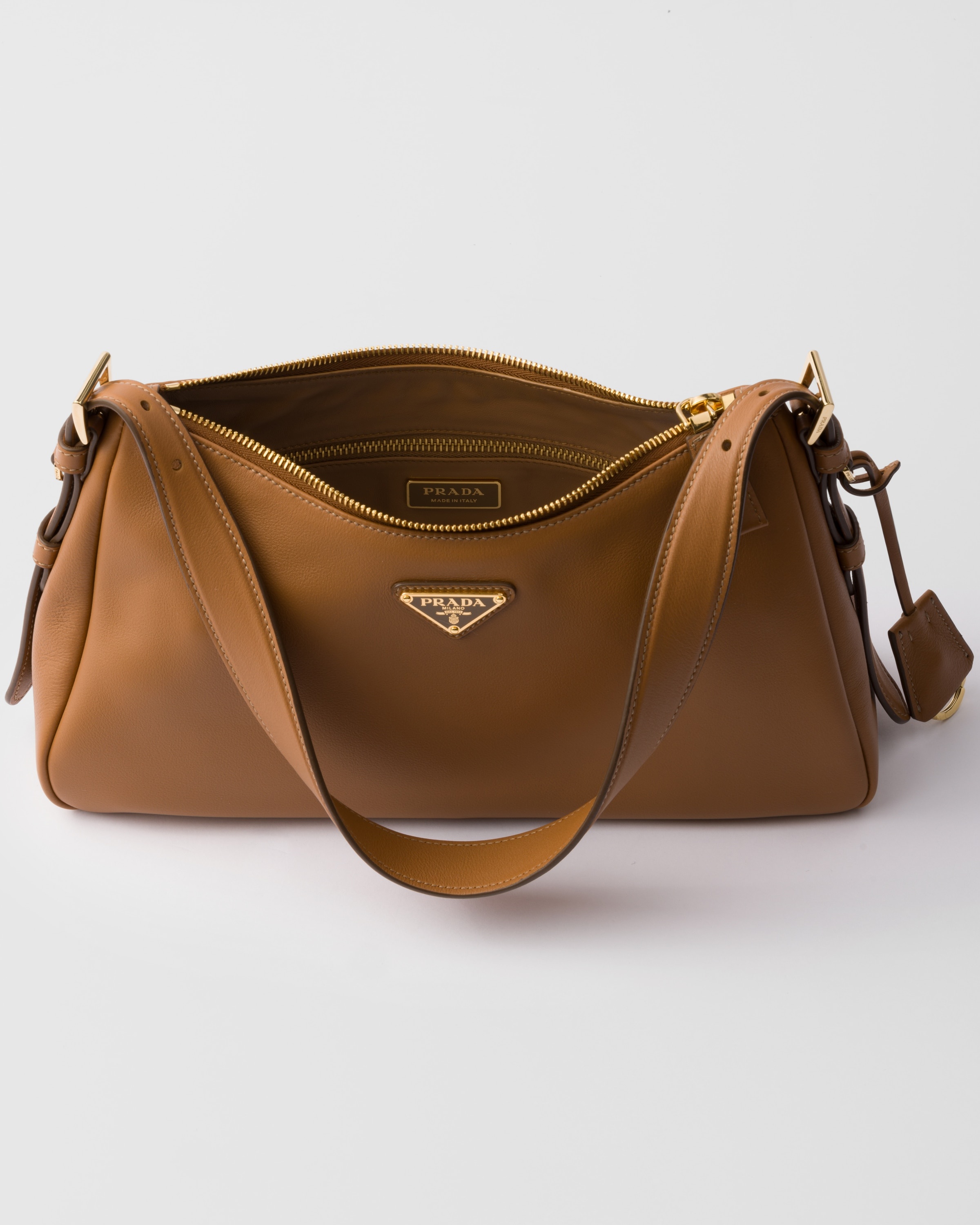 関税＆送料込【PRADA】Aimee バッグ バーガンディ レザー 正規品 キャメル プラダ エメ ミディアム レザー ショルダーバッグ | PRADA