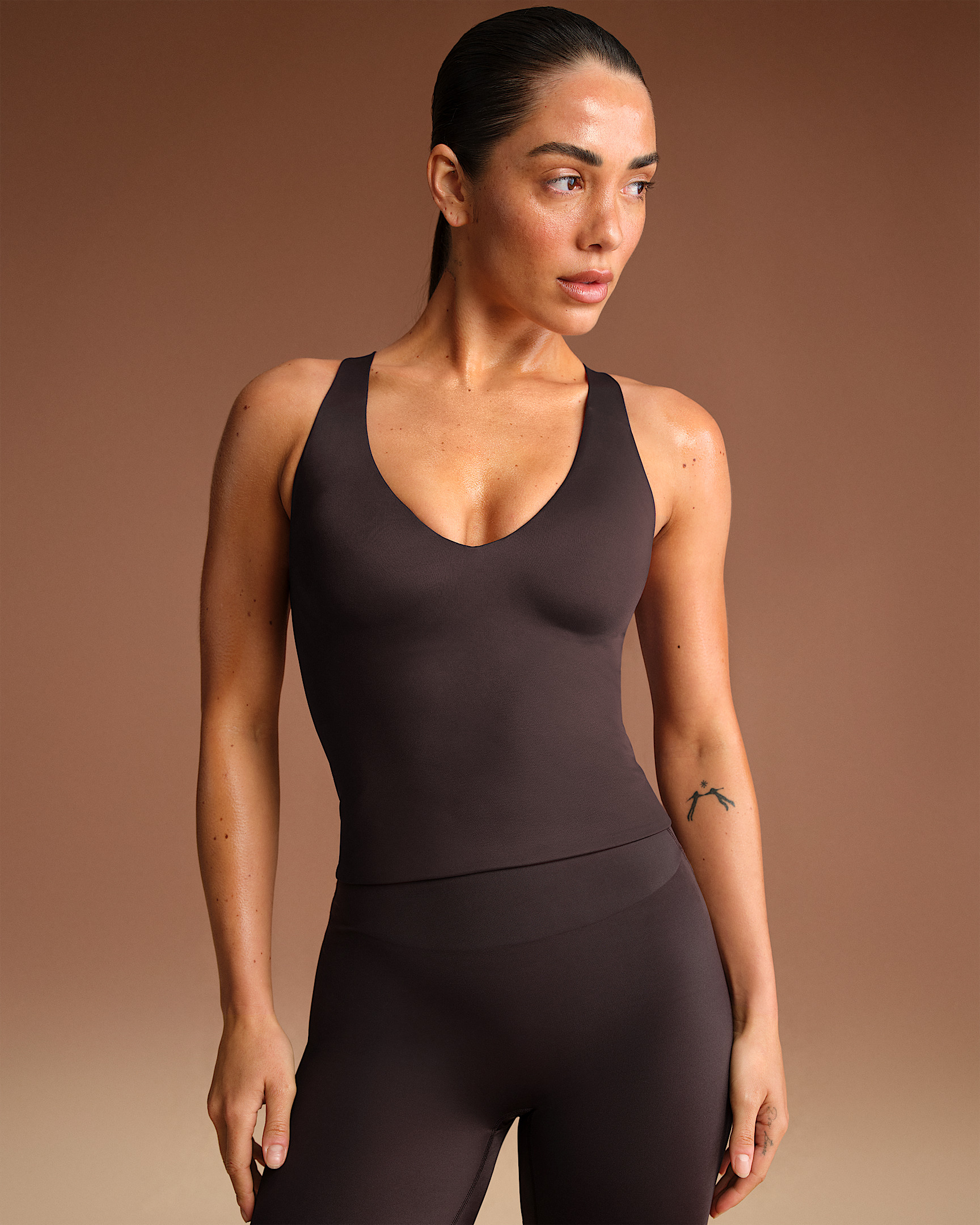 NikeSKIMS Shine Women's V-Neck Tank Top - 1