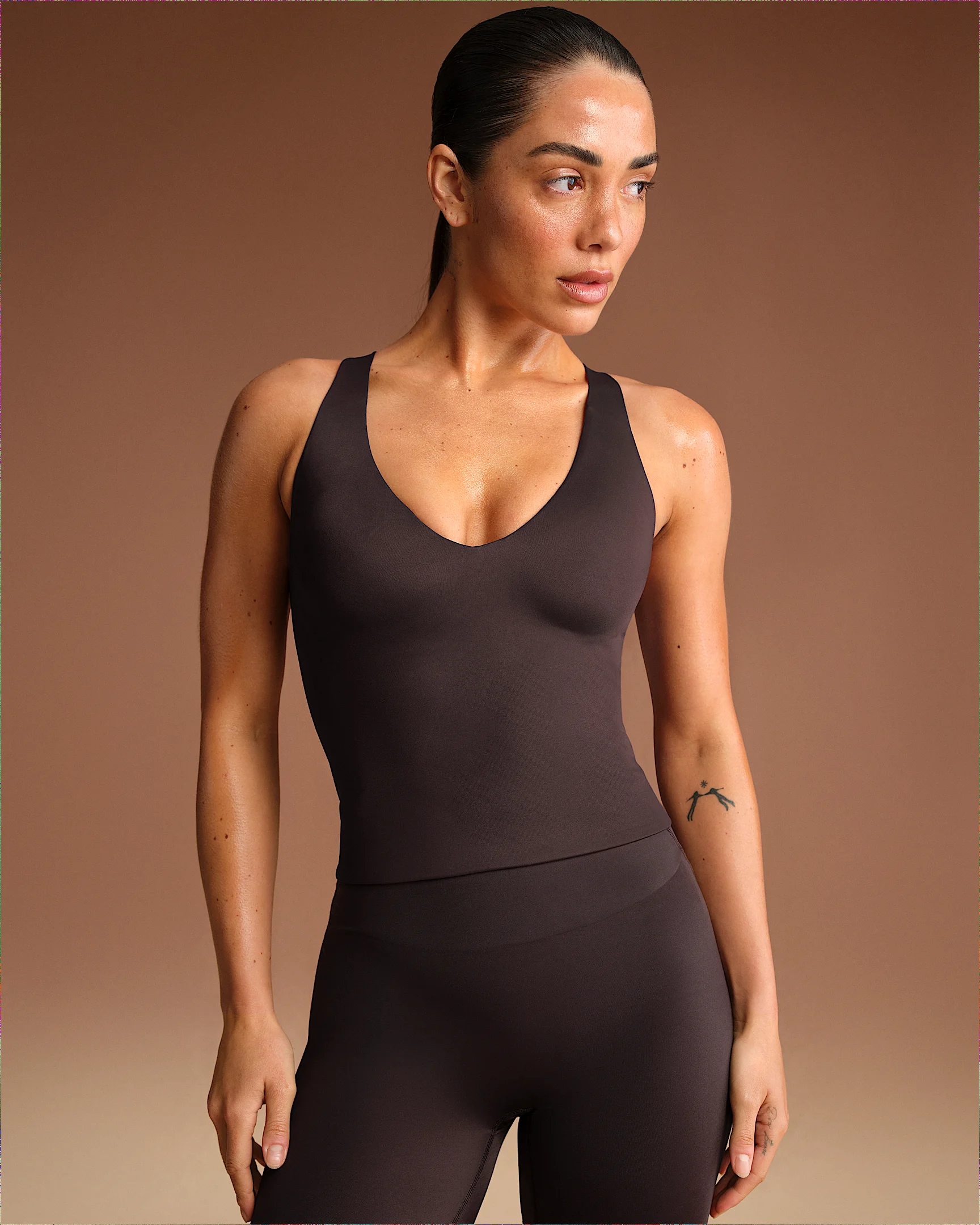 NikeSKIMS Shine Women's V-Neck Tank Top - 1