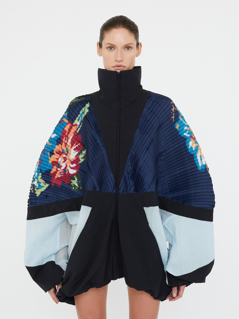 Hibiscus 2 Way Pleated Spray Jacket 3