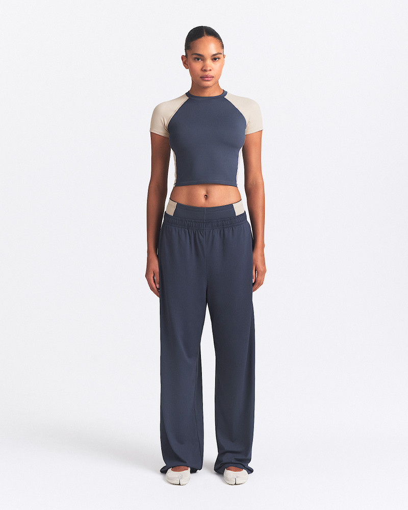 NikeSKIMS Matte Shine Mix Women's Short-Sleeve Crop Top 5